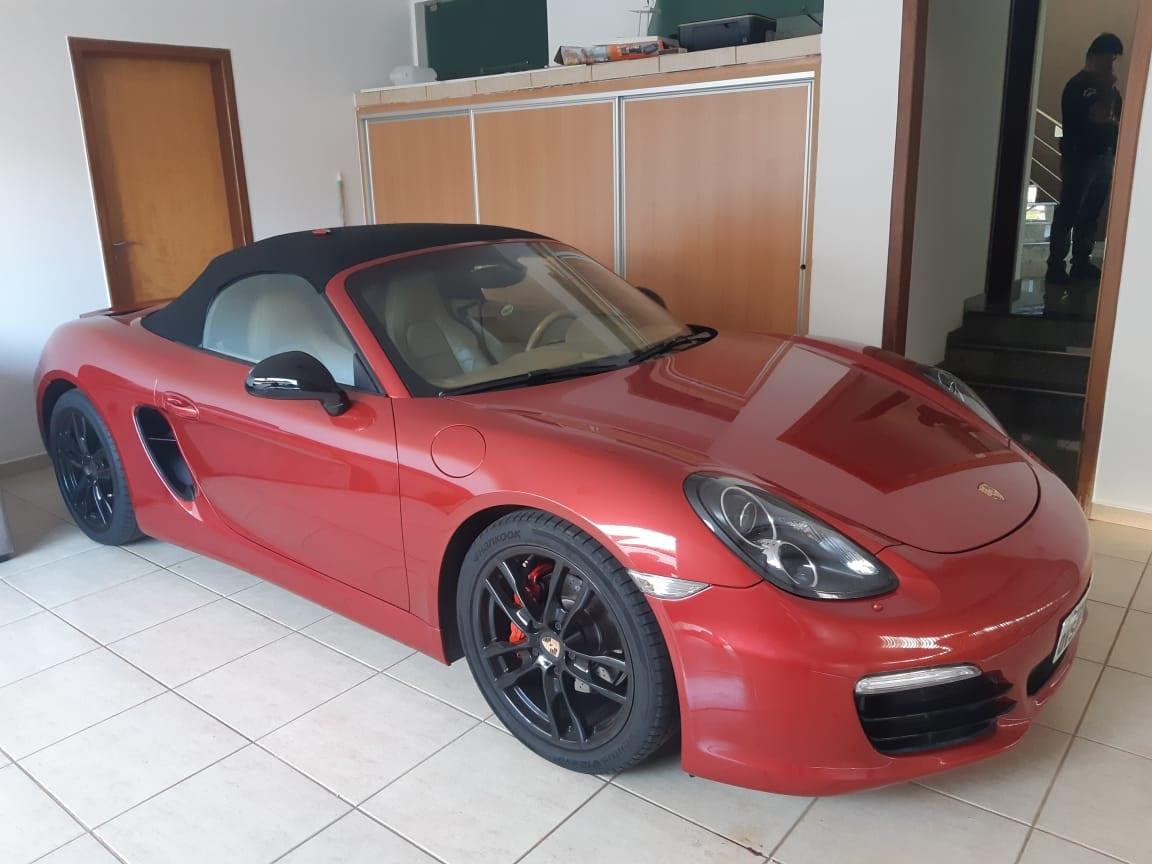 Após erro de banco, dono de restaurante de Goiânia compra Porsche e vira alvo da polícia