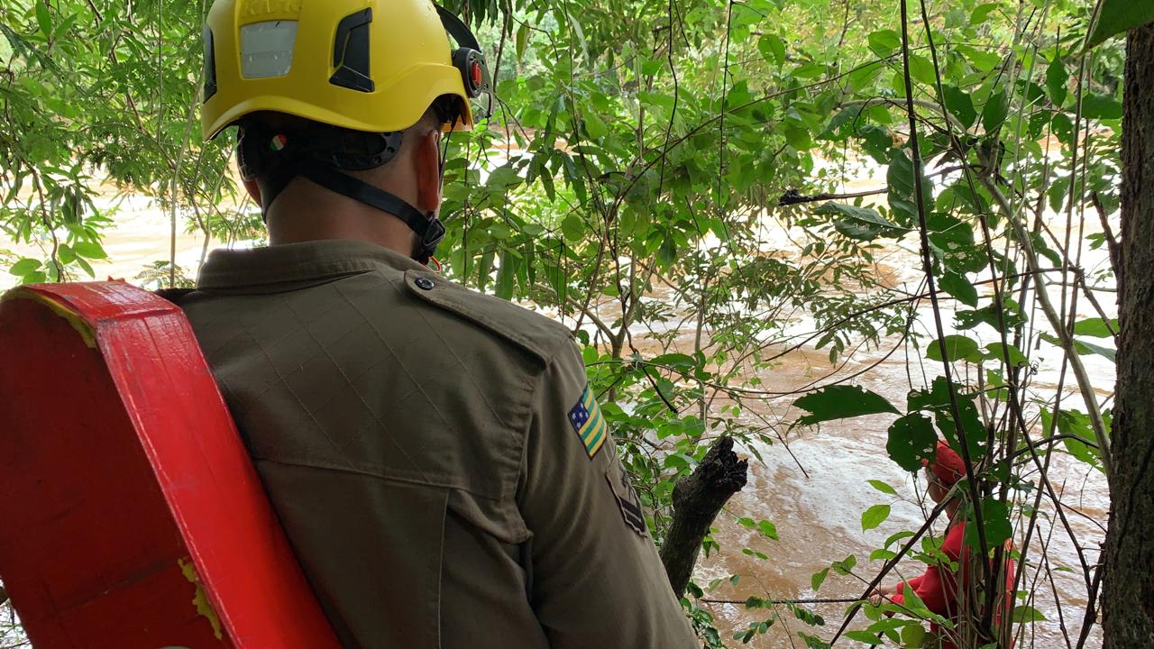 Bombeiros retomam buscas por funcionário da Saneago desaparecido no Meia Ponte