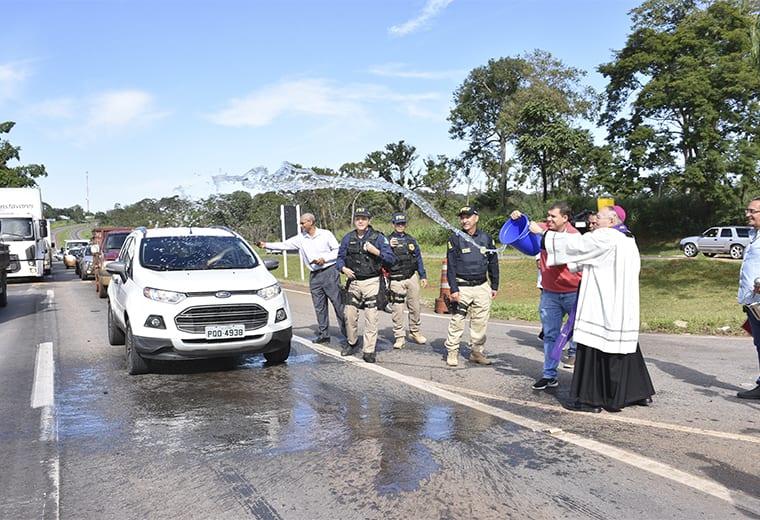 Com bênção de arcebispo, PRF dá início à Operação Semana Santa em Goiás
