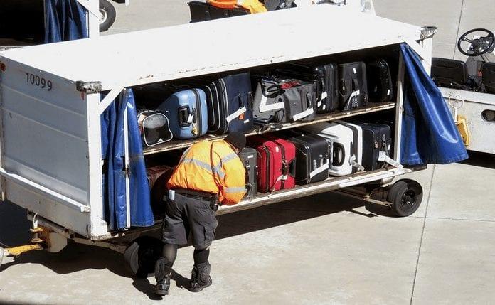 Comissão aprova MP do setor aéreo e retoma despacho gratuito de bagagens