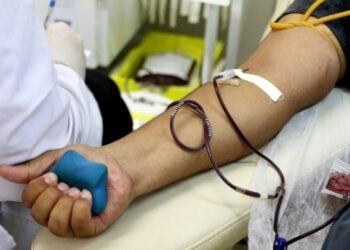 Doadores de sangue podem ser isentos de multas de trânsito em Goiânia 
