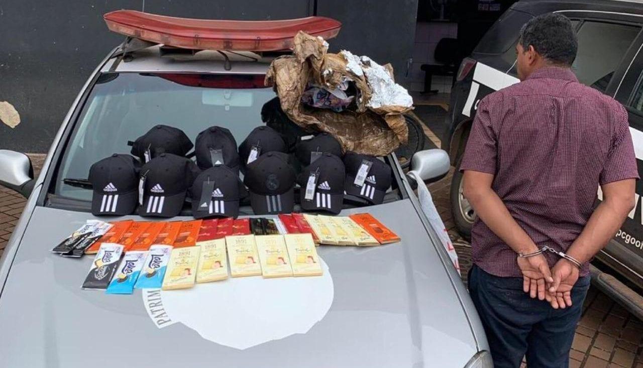 Homem é preso depois de furtar barras de chocolate em supermercado de Anápolis