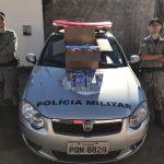 PMs distribuem caixas de chocolates para crianças em bairros de Anápolis