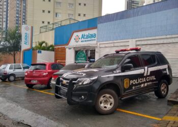 Polícia faz operação contra rede de laboratórios em Goiás