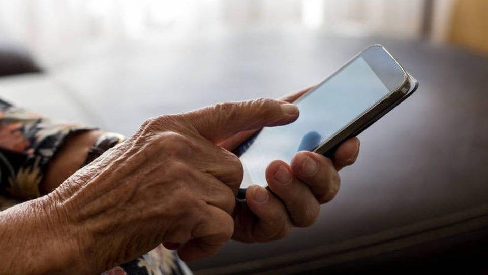 Projeto proíbe oferta de empréstimo para idosos por telefone, em Goiás