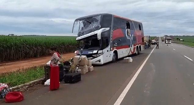 Acidente com ônibus que saiu de Campo Grande deixa feridos na BR-060, em Goiás