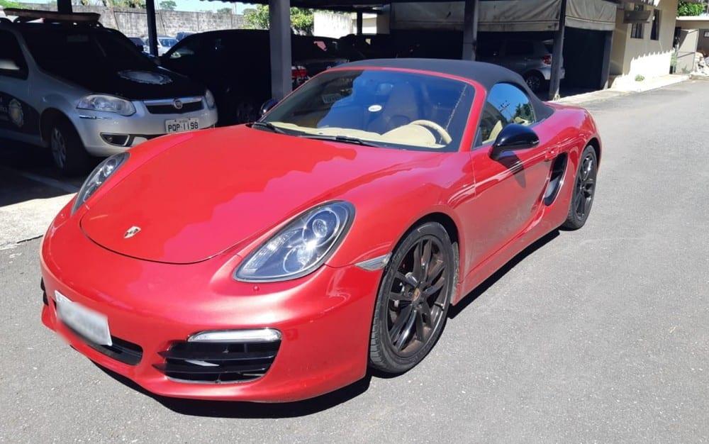Advogado de empresário de Goiânia diz que ele comprou Porsche antes do erro bancário