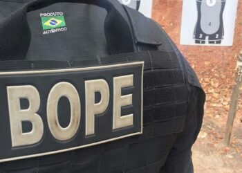 Briga de vizinhos termina após 5 horas de negociação com BOPE, em Terezópolis