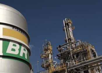 CNPE confirma aprovação de diretrizes de venda de ativos de refino pela Petrobras