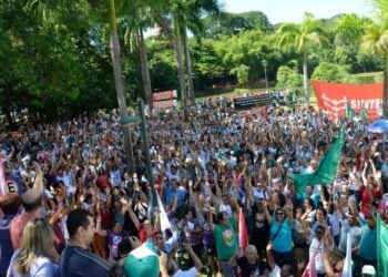 Sindicatos e entidades da Educação confirmam greve geral em Goiás no dia 15