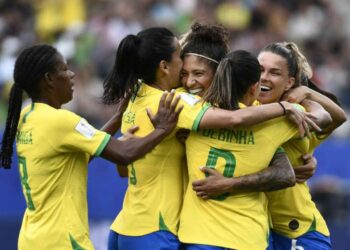 Com 3 gols de Cristiane, Brasil vence Jamaica na estreia do Mundial Feminino