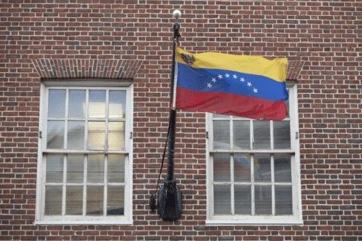 Estatal russa Rostec retira equipe de defesa da Venezuela