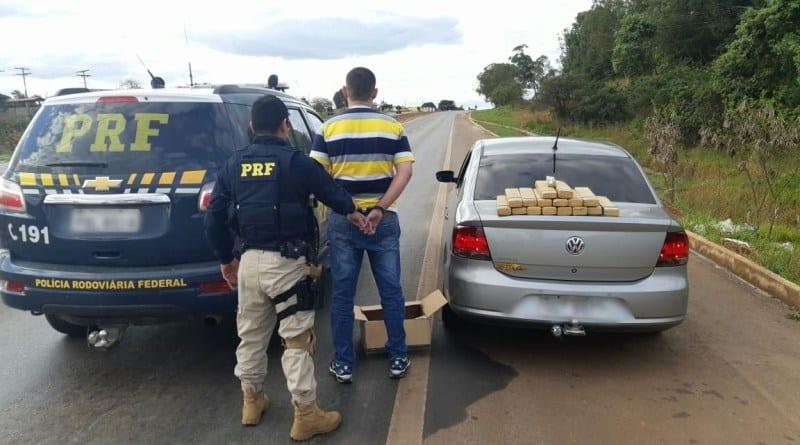 Homem é preso transportando 18 quilos de drogas, em Cocalzinho de Goiás