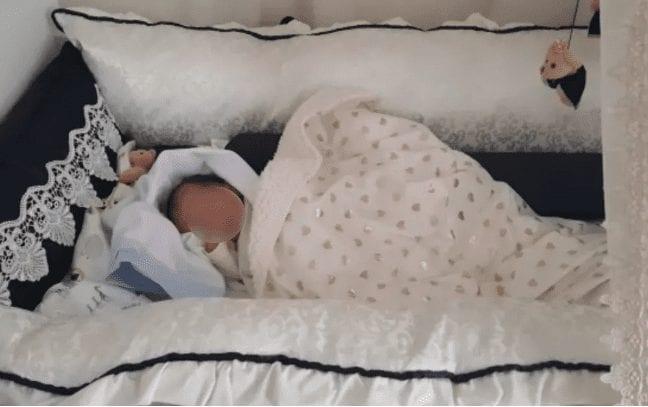 Mãe de bebê sequestrado em Goiânia na maternidade quer criança de volta