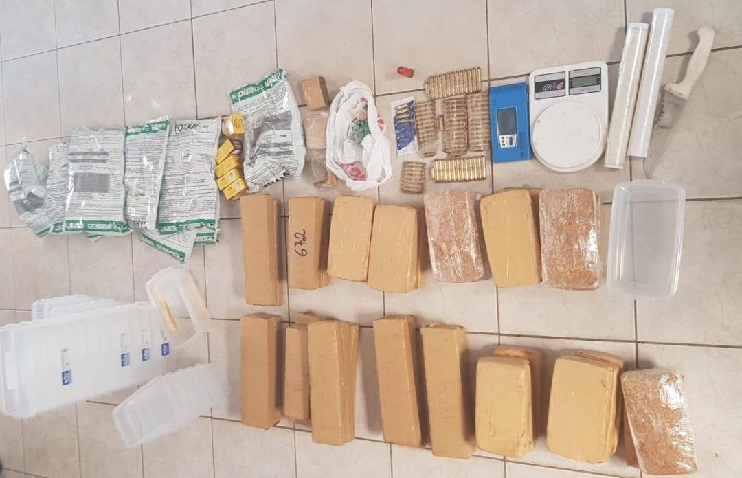 Quatro são presos suspeitos de manter laboratório de drogas em Goiânia