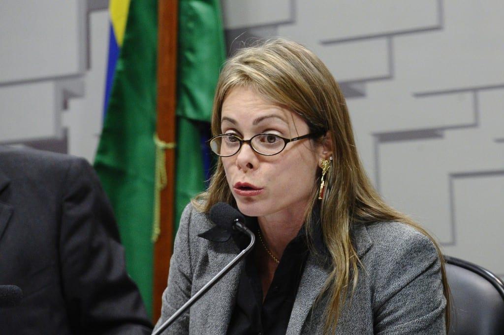 Secretária de Goiás avalia como "péssimo" o cenário para pagamento da folha