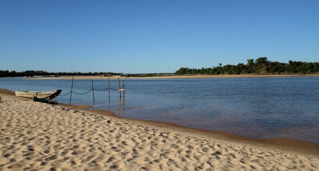 Acompanhe ao vivo as praias do Rio Araguaia, em Aruanã, durante as férias - Dia Online