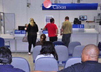 Bancos em Goiás são multados por excesso de tempo de espera na fila