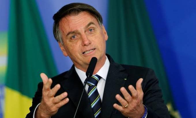 Bolsonaro diz que governo deve bloquear "merreca" de R$ 2,5 bi no Orçamento