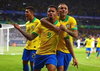 Brasil segura Argentina, ganha por 2 a 0 e vai à final da Copa América