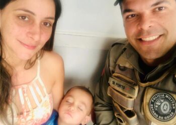 PMs salvam menino de 1 ano engasgado com remédio, em Anápolis