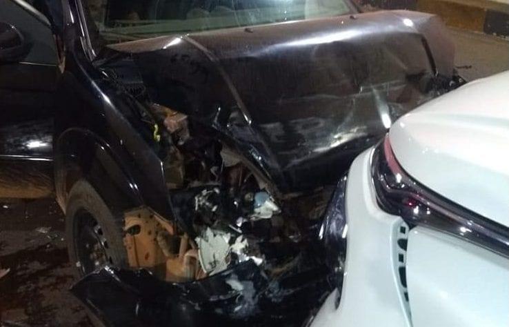 Após acidente, motorista embriagado e sem CNH é preso no Buraco do Tatu