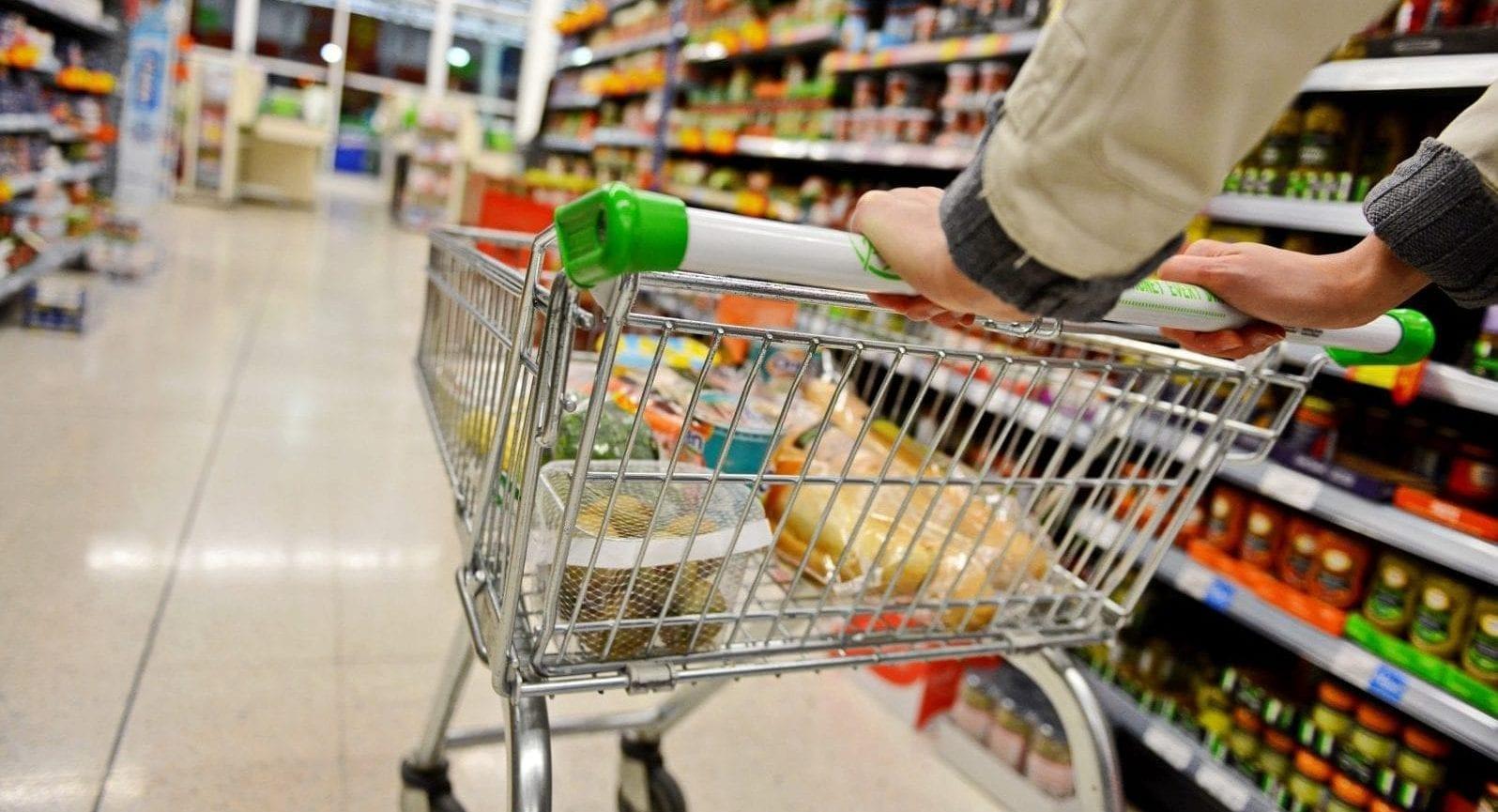 Após alta no preço dos alimentos, cesta básica fica mais barata em Goiânia