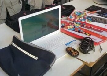 Após vandalizar colégio, criminosos furtam eletrônicos, materiais e até balinhas, em Goiânia