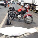 Caminhão passa em cima de motociclista de 49 anos, na Avenida Perimetral, em Goiânia