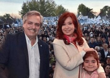 Chapa Kirchner bate Macri em 15% de vantagem nas primárias argentinas