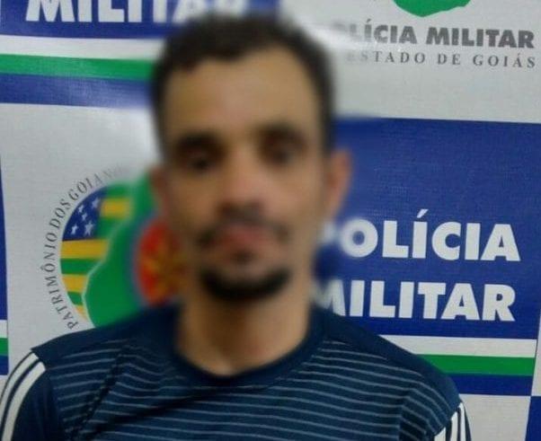 Homem é pego assaltando e reclama que foi agredido por populares, em Rio Verde