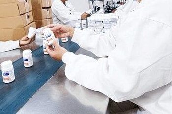 Indústria de medicamentos terá que indenizar trabalhadores de Goiás em mais de 800 mil