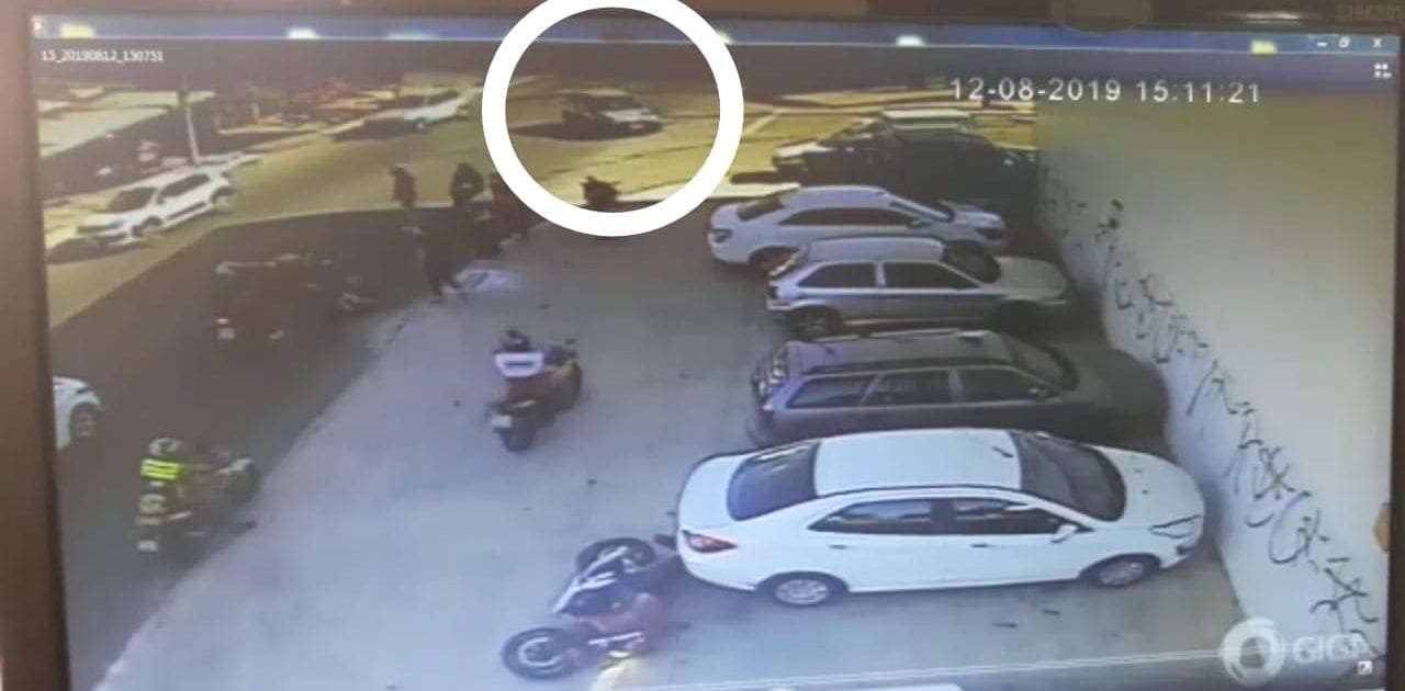 Polícia pede ajuda para identificar envolvido em acidente que matou motociclista, em Goiânia