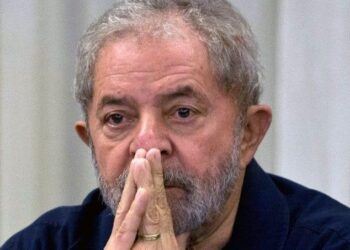 Por 10 a 1, STF barra transferência e mantém Lula preso em Curitiba