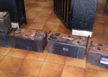 Trio é preso após furtar baterias de máquinas da Prefeitura de Nerópolis
