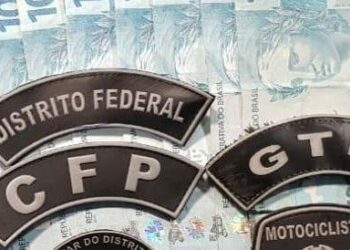 Ao tentar comprar celular com notas falsas, homem é preso em Brasília