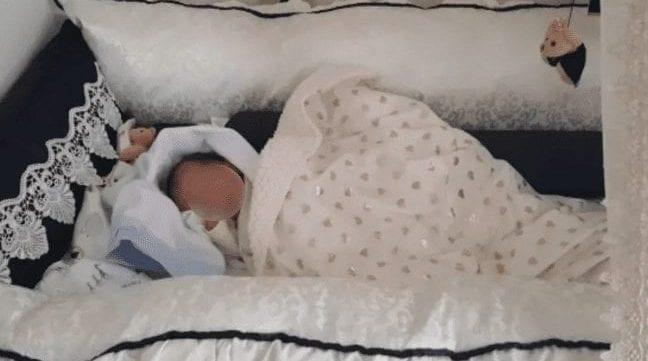 Bebê sequestrado em maternidade de Goiânia é devolvido aos pais biológicos