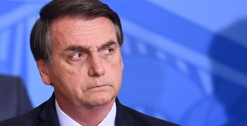 Bolsonaro desobriga publicação de editais de concursos e licitações em jornais