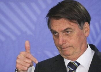 Bolsonaro será avaliado em Brasília pela equipe médica antes de viagem a NY