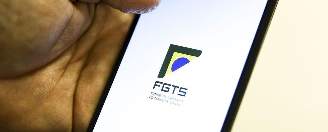 Caixa recomenda que clientes busquem informações sobre o FGTS