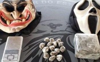Homem acusado de roubar usando máscaras de terror é preso, em Goiânia