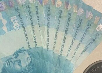 Homem é preso com R$ 900 reais em notas falsas, em Santa Maria (DF)