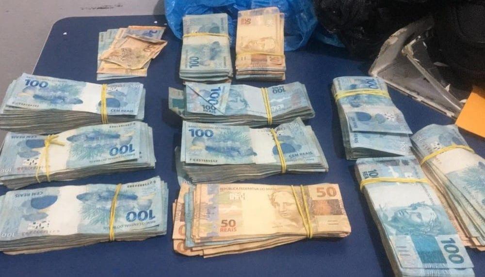 PC prende funcionário de banco suspeito de desviar R$ 800 mil, em Caldas Novas