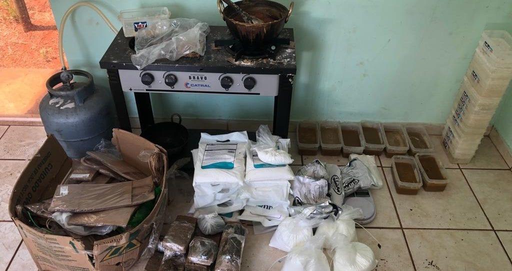 PM localiza laboratório de refino de cocaína, em Goiânia