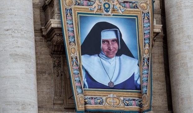 Autoridades brasileiras acompanham canonização de Irmã Dulce no Vaticano