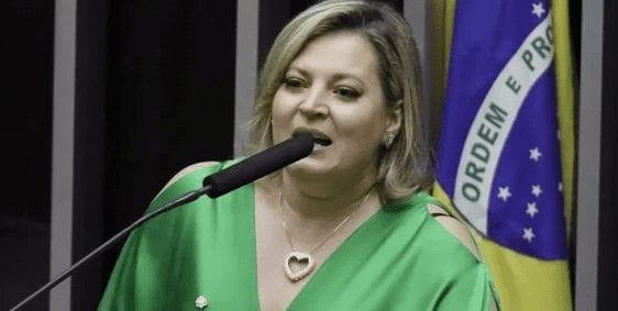 Bolsonaro decide retirar Joice Hasselmann da liderança do governo no Congresso