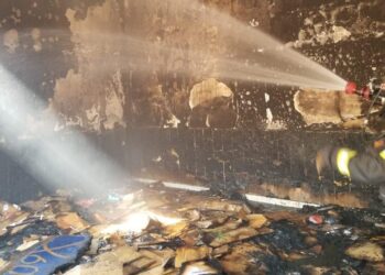 Churrascaria desativada no setor Alto da Glória pega fogo