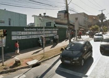 Ciclista fica em estado grave ao ser atropelado em frente a hospital de Goiânia