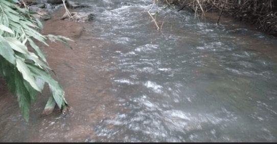 Homem entra em rio de Pirenópolis para salvar crianças e morre afogado