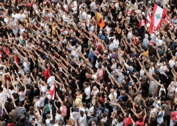 Líbano: Milhares protestam nas ruas contra o governo